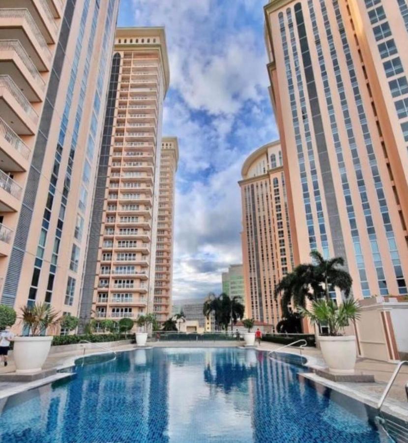 Venice Luxury Residences Taguig Extérieur photo